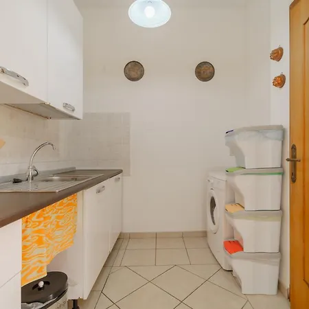 Semesterbostad Casa Barbarossa 12 - Goelba *